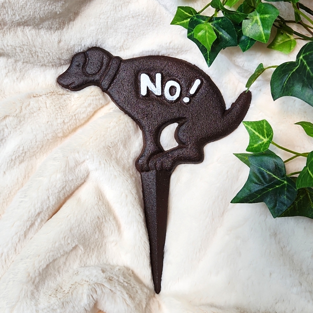 Cast Iron NO! Squatting Dog Lawn/Garden Stake Sign ~ NWOT
